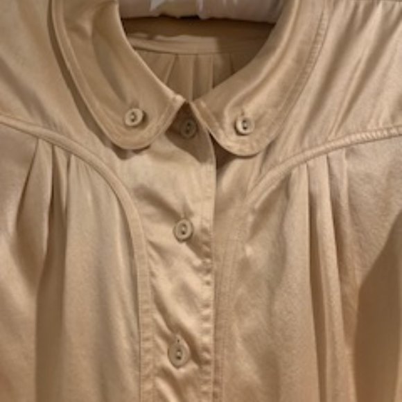 Ultra-Feminine Gold Silk Cap-Sleeve Blouse - Picture 4 of 9